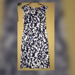 Super cute navy blue and white dress!